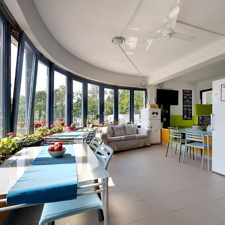 Island Hostel Budapest (Adults Only) Bagian luar foto The "round room" at the Institute of Molecular Biology and Biophysics