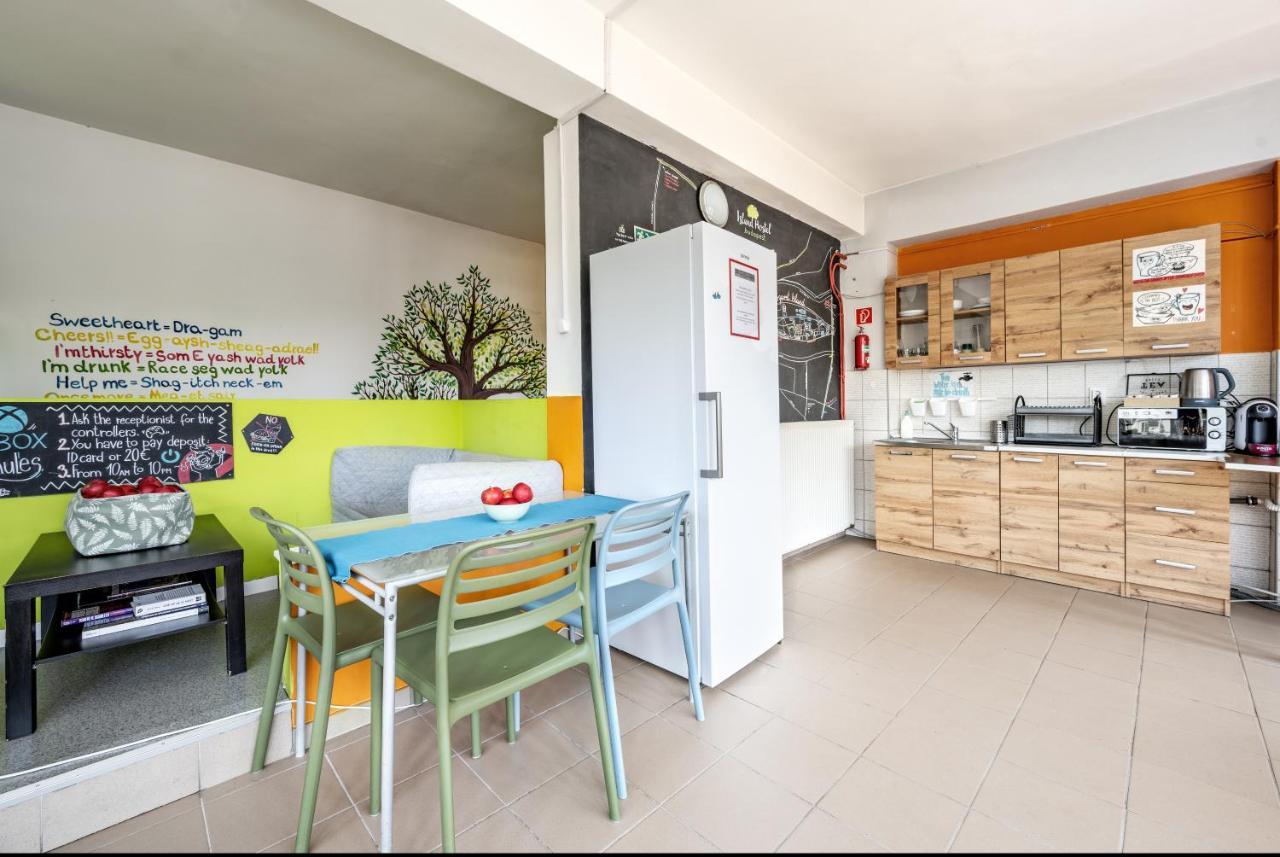Island Hostel Budapest (Adults Only) Bagian luar foto The kitchen