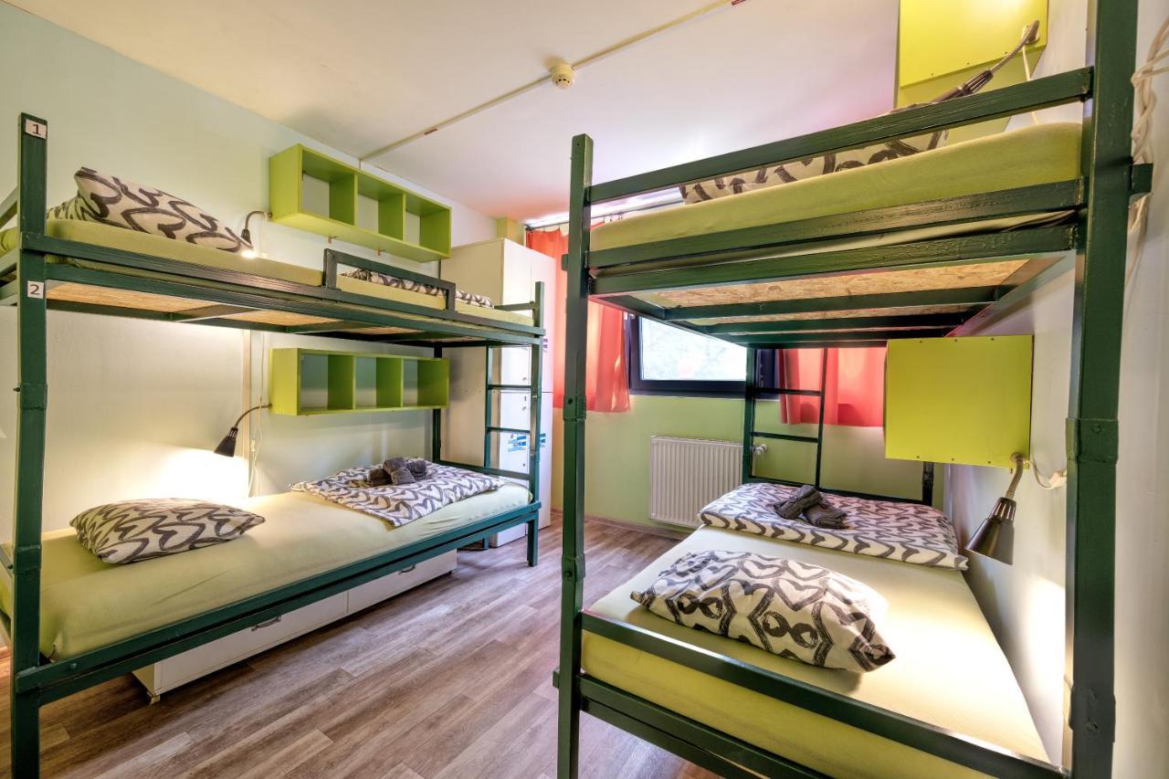Island Hostel Budapest (Adults Only) Bagian luar foto