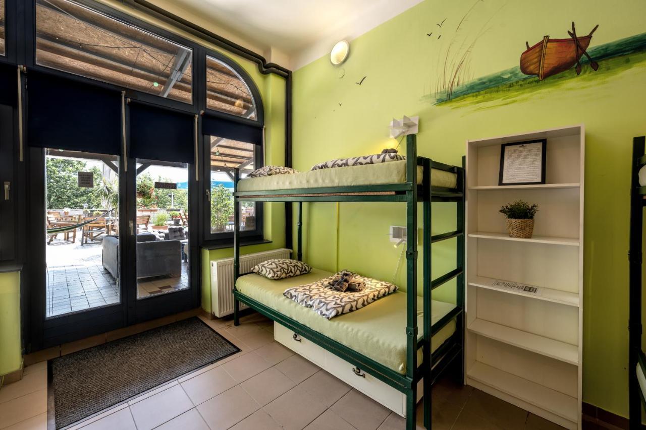 Island Hostel Budapest (Adults Only) Bagian luar foto Hostel in Poland