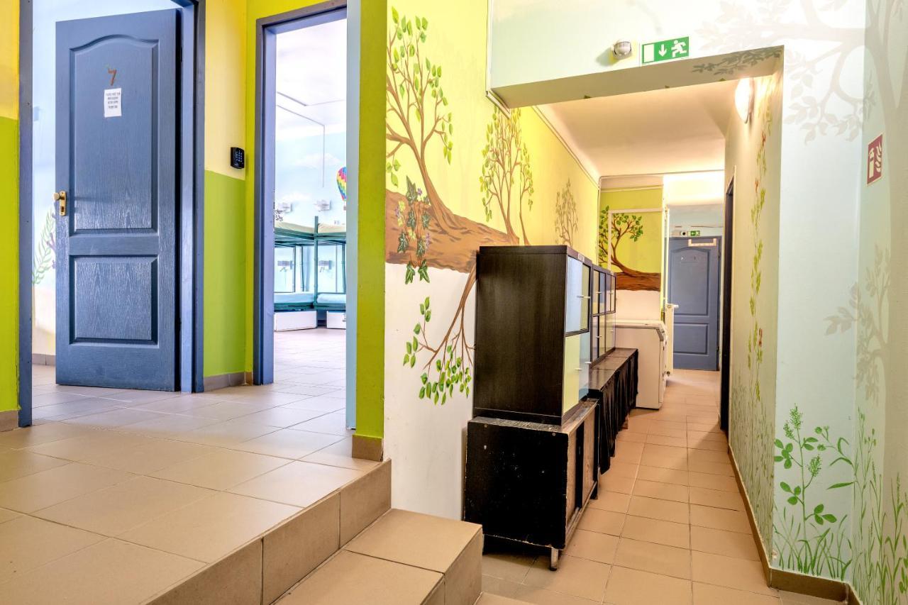 Island Hostel Budapest (Adults Only) Bagian luar foto The interior of the hospital