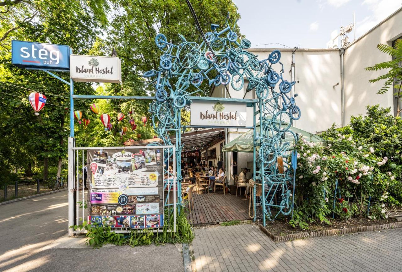 Island Hostel Budapest (Adults Only) Bagian luar foto The entrance to the island
